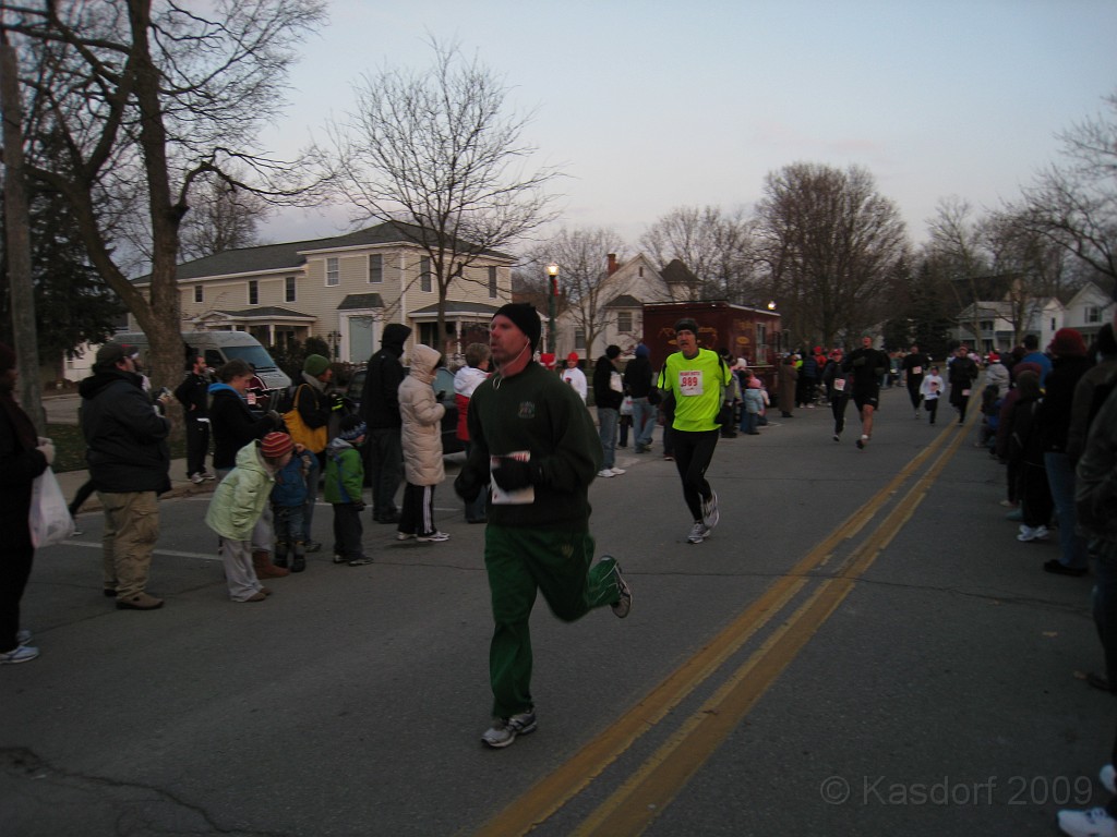 Holiday Hustle 5K 2009 545.jpg - The 2009 running of the Holiday Hustle 5K put on by Running Fit in Dexter Michigan on a sunny but 28 degree on December 5, 2009.